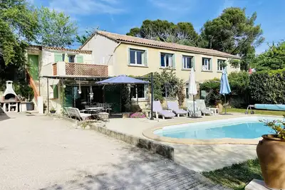 Image de Maison avec piscine à 5 min d'Aix-en-Provence. Animal accepté. Idéal famille.
