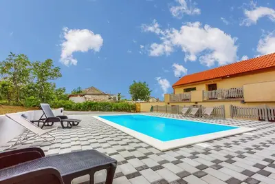 Image de Maison de vacances Bribir pour 2 - 10 personnes avec 4 chambres à coucher - Maison de vacances