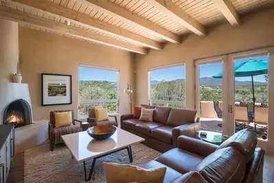 Image de Valle Del Sol - Vues imbattables, maison de luxe spacieuse, mobilier impeccable