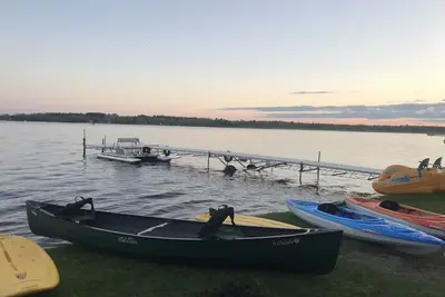 Image de Lakehouse conviviale sur le magnifique lac Noquebay
