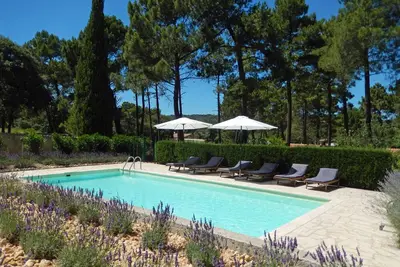 Image de Les lauriers (6p) with pool in Vaucluse
