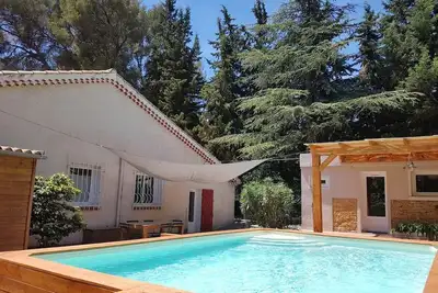 Image de La Briandière. Climatisation, piscine, jardin