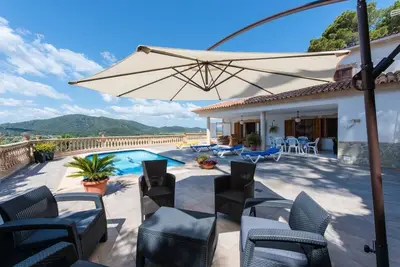 Image de Belle villa Finca Canyamel Ă Canyamel pour 6 personnes avec piscine et vue sur la mer, terrasse.