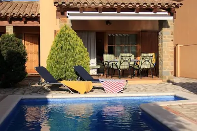 Image de Maison neuve avec piscine à 250 m de la mer.