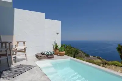 Image de Armonia Boutique Hotel: Chambre Deluxe avec vue sur la mer avec mini piscine et hydromassage