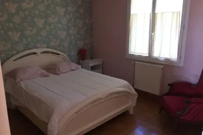 Image de Paradis de Provence ---entre vienne et Lyon <br>4 chambres doubles 8 personnes.