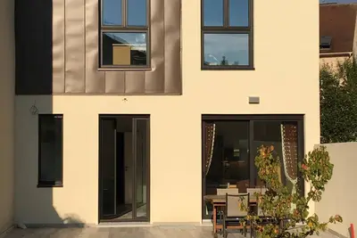 Image de Maison  à Versailles neuve et écologique  avec jardin à 10min du château