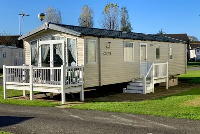 Image de Bordeaux rapide. Belle caravane sur le parc de vacances primé 5 Star Haven