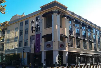 Image de Condo contemporain Santana Row (face Ă la ligne)