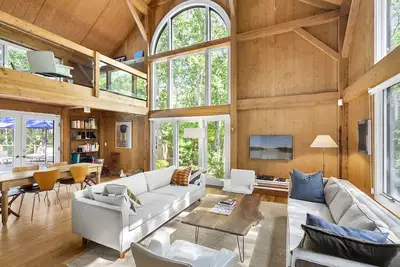 Image de Maison moderne East Hampton - Nouvelle rénovation, 3 chambres / 2. 5Bths, Pool