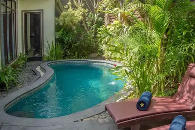 Image de 1br Villa + 30 minutes de massage pour 2 personnes