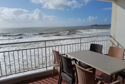 Image de Appartement pour 6 sur la Grande Plage, St Gilles