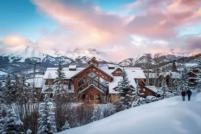 Image de Les condos de luxe de 2 chambres à coucher offrent une ambiance intime et tous les éléments essentiels