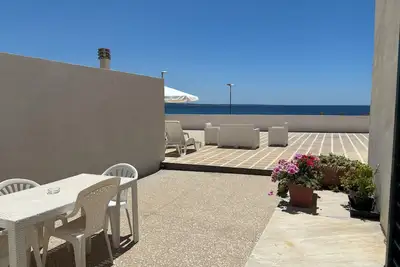 Image de La Casa delle Zie à Gallipoli, dans le centre avec belle vue sur la mer