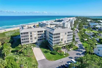 Image de Condo récemment rénové face à l'océan