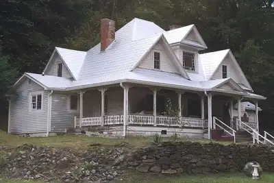 Image de Ferme de la région du lac Lure, ruisseau mtn, 63 acres boisés, 21 min du lac Lu