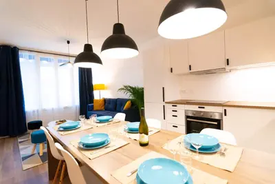 Image de Jules Chez Jules - Tram, Bus, 8 pers, 3ch, wifi