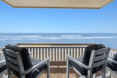 Image de 20% De Reduction Juillet Postes Vacants! ! ! se Renseigner Pour Plus de Détails. Beachfront vue Panoramique sur L'océan. D20