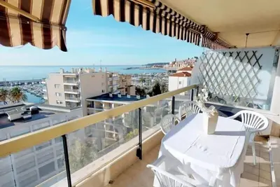 Image de Magnifique 2p climatisé avec terrasse, garage et wifi gratuit