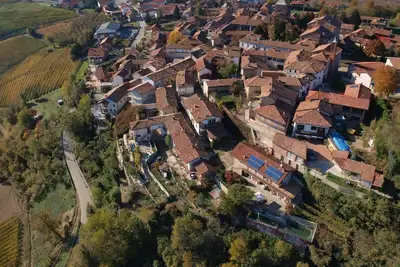 La Vigna del Parroco 'Marrone' Maison de campagne avec piscine et Wi-Fi gratuit