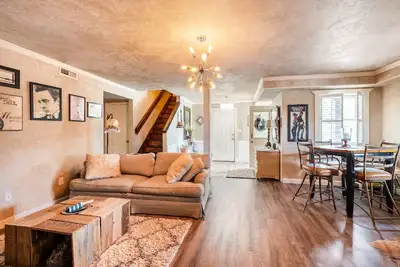 Image de Charlie place une suite d'invités dans toute la maison \/ apt