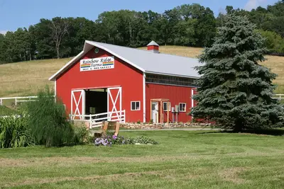Image de Rainbow Ridge Farms -Blue Room Farmstay Chambres d'hôtes