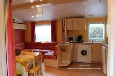 Image de Mobil Home 3 Ch 6à8 Pers \/Clim - Ll-Lv - terrasse\/  Camping les Charmettes****