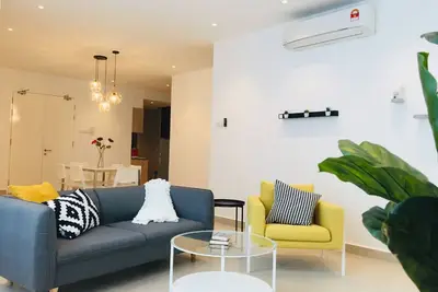 Image de Appartement de luxe à Kuala Lumpur 3r3b | 100m Lrt, ascenseur privé, Midvalley