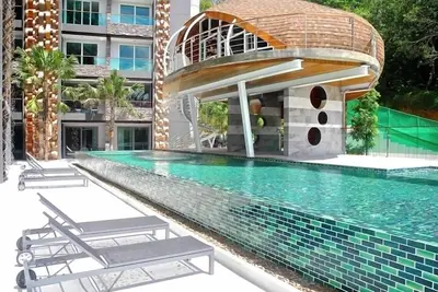 Image de Studio avec vue sur la piscine à Patong