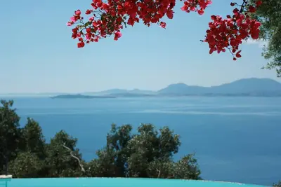 Image de Superbe villa avec piscine privée et vue mer panoramique