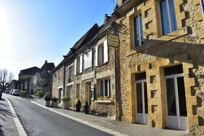 Image de Appartement de village entièrement rénové. Nouveau pour 2019!