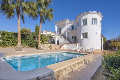 Image de Soleada, Belle villa pour 8 personnes à Calpe avec piscine privée et wifi gratuit.