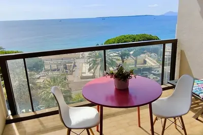 Image de Vraie Vue Mer - Terrasse- Face Plage-Central ( commerces)- Climatisation -Wifi