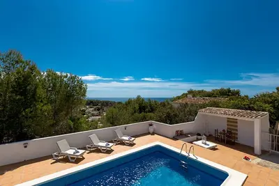 Image de Milou, charmante villa pour 6 pax avec vue sur la mer, piscine privée et wifi gratuit