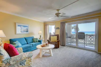 Image de 1br / 1ba - Golfe avant avec une vue magnifique sur le golfe et la piscine