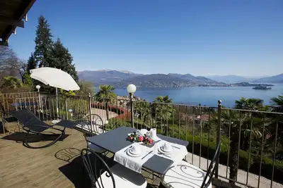 Image de Magnifique appartement dans une villa de prestige Art Nouveau avec piscine et superbe vue sur le lac