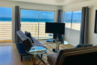 Image de Incroyable maison Oceanfront sur The Strand, vivez la bonne vie, maintenant! ! !