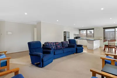 Image de 3 / 45-47 Jenner Avenue, Cowes