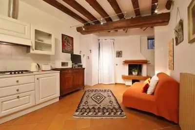 Image de Appartement confortable dans le quartier de San Marco, A / C Wifi gratuit