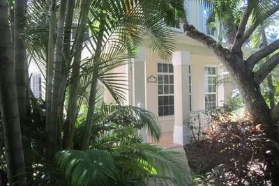 Image de Belle 3 Chambre, 2. 5 Bath Home In Sea Oaks