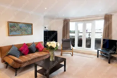 Image de Penthouse, appartement de 2 chambres / 2 salles de bain en centre ville