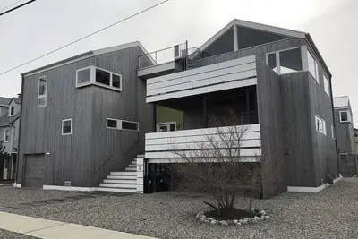 Image de Logement de 4 chambres à Brant Beach
