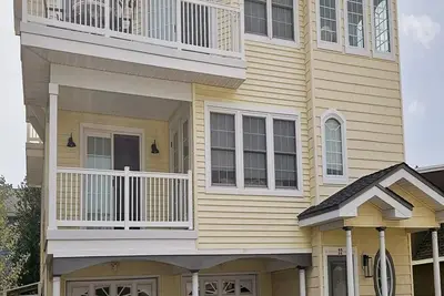 Image de 4 chambres hébergement à Brant Beach