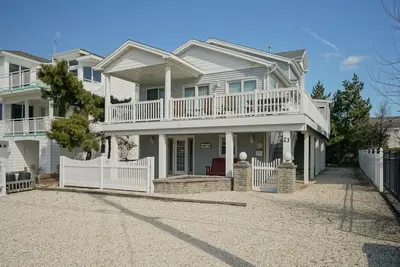 Image de Logement de 5 chambres Ă Surf City