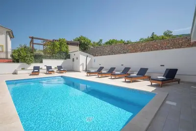 Image de Confortable appartement pour 4 personnes avec piscine, Wifi, climatisation, Tv et terrasse