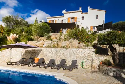 Image de Villa Ambolo - Magnifique grande villa avec piscine privée chauffée