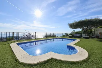 Image de 2pal01- Maison avec piscine privée et belle vue mer située près de la plage