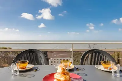 Image de Merveilleuse maison de vacances privée pour 8 personnes avec Wifi, Tv, terrasse et parking