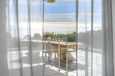 Image de Villa Unique de haut Standing à Cassis avec Vue Mer panoramique.