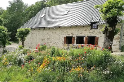 Image de Ferme rénovée entre bois et prairies